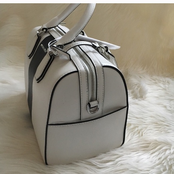 New! Michael Kors satchel - Picture 6 of 7